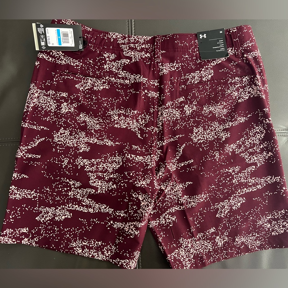 🔥Under Armour UA Golf Short Printed Short Size 36 Burgundy 1377303-600 NWT $70